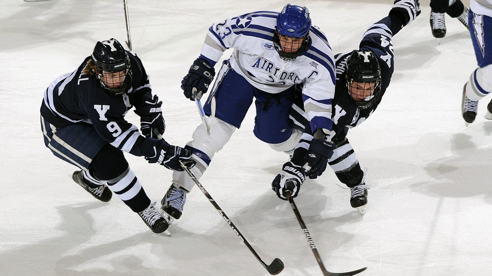 kaiyun官方入口登录-拉恩：凭借加速和敏锐的判断，他成为全黑队反击战术中的核心球员